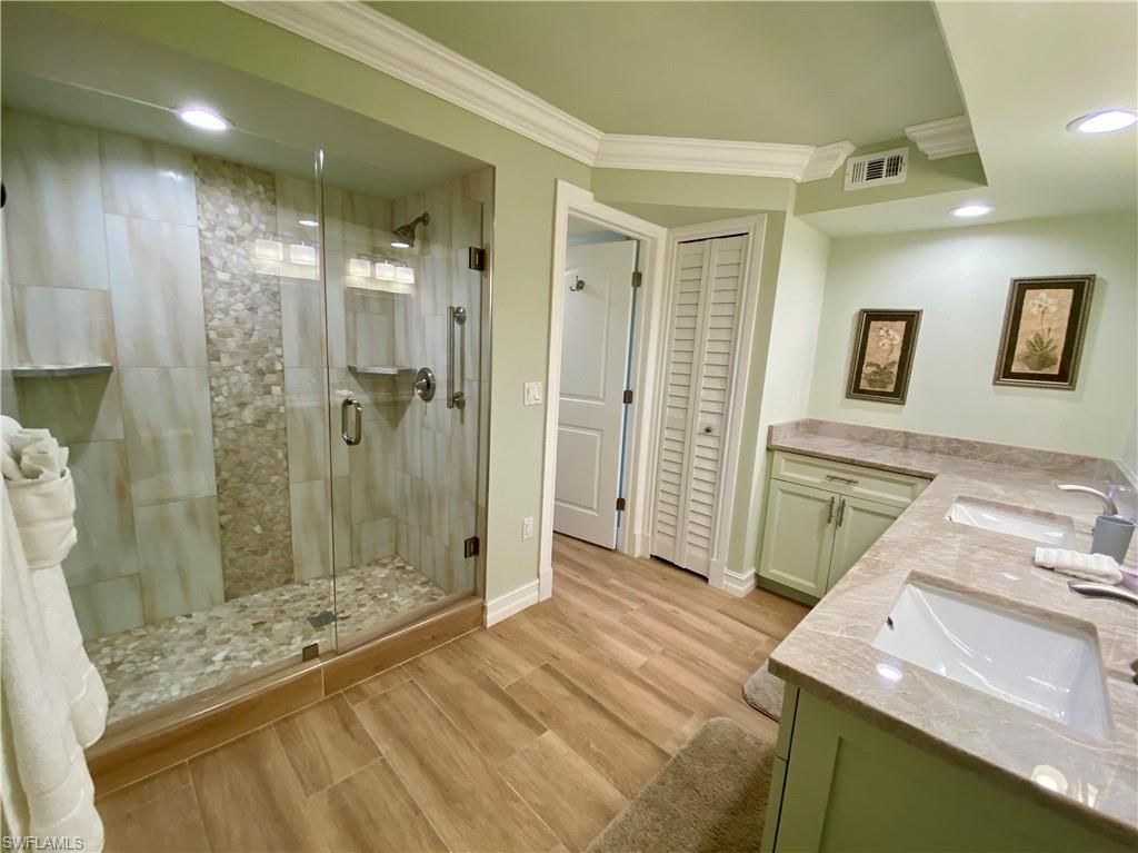 10851 Gulf Shore Dr , Unit 303, Naples, FL 34108 Photo