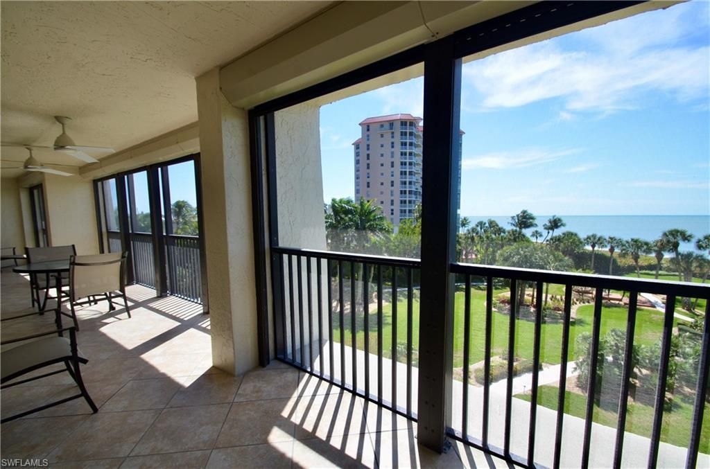 10851 Gulf Shore Dr , Unit 303, Naples, FL 34108 Photo