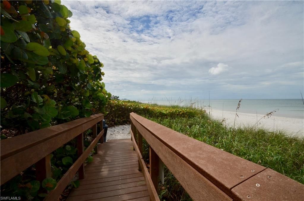 10851 Gulf Shore Dr , Unit 303, Naples, FL 34108 Photo