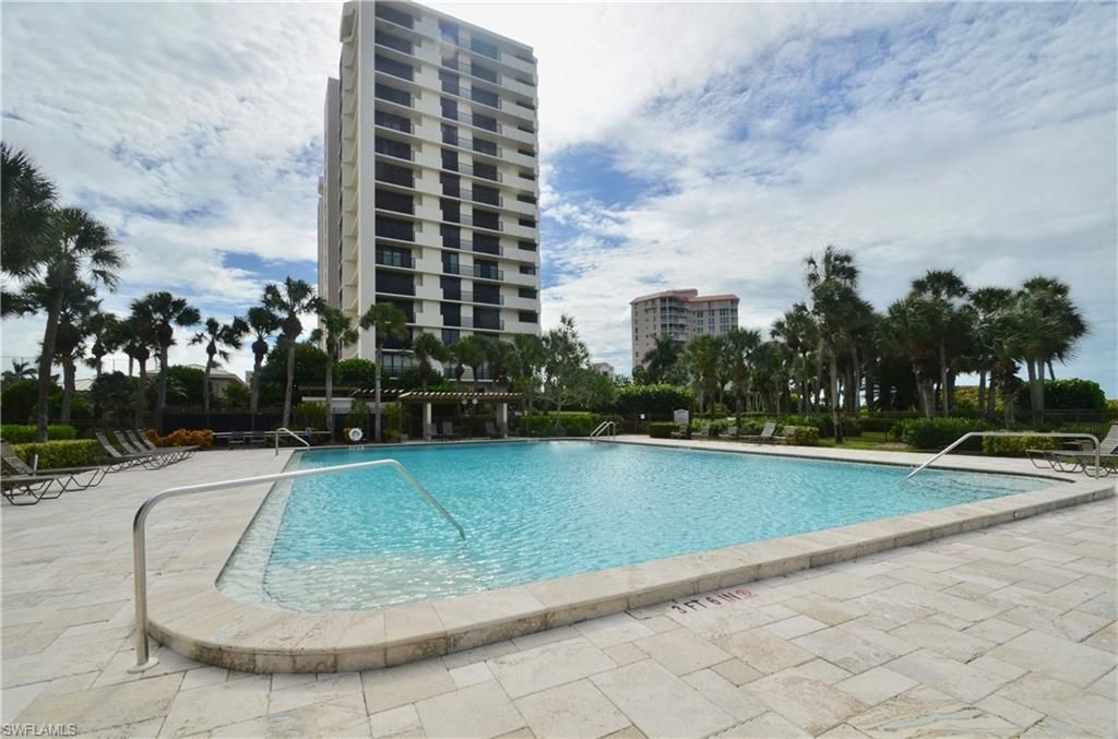 10851 Gulf Shore Dr , Unit 303, Naples, FL 34108 Photo