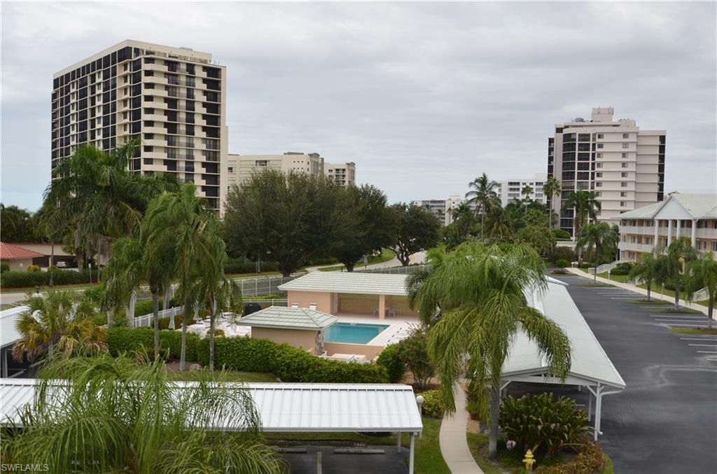 10682 Gulfshore Dr , Unit 304 C, Naples, FL 34108 Photo