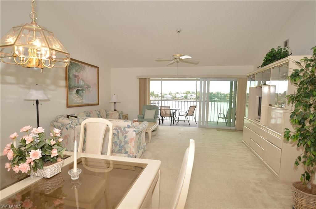 10682 Gulfshore Dr , Unit 304 C, Naples, FL 34108 Photo