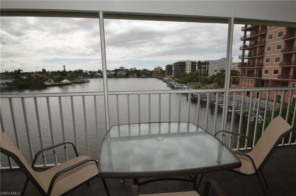 10682 Gulfshore Dr , Unit 304 C, Naples, FL 34108 Photo
