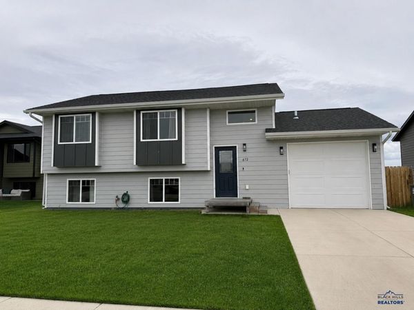 672 VALOR CT, Box Elder, SD 57719