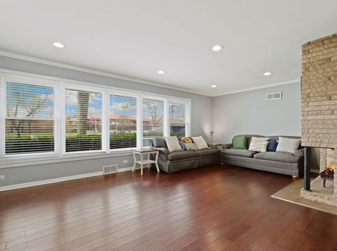 Main Photo