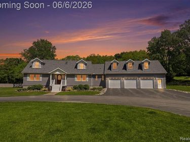 7060 Sheldon Road, Hamburg Twp, MI 48189