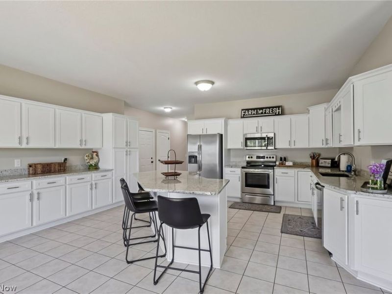 6395 Great Court Circle NW, Massillon, OH 44646 Photo 11