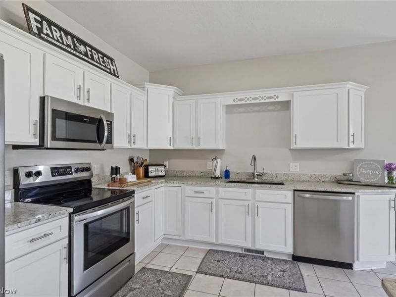 6395 Great Court Circle NW, Massillon, OH 44646 Photo 14