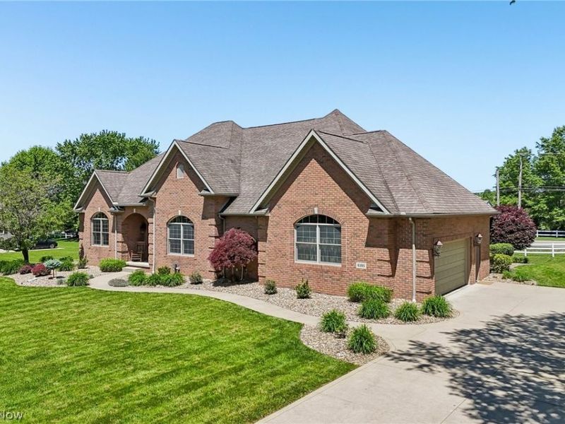 6395 Great Court Circle NW, Massillon, OH 44646 Photo 3
