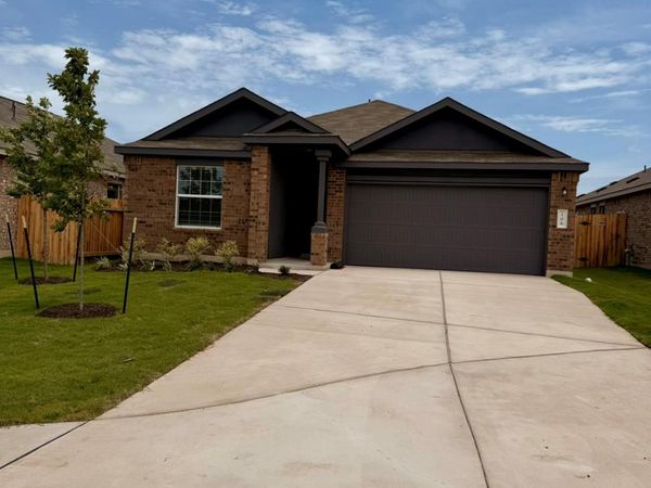 106 Camargue Dr , Hutto, TX 78634