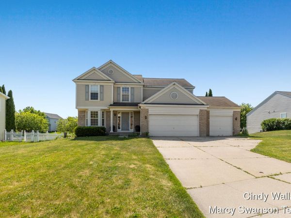 8511 Green Valley Valley SE, Caledonia, MI 49316