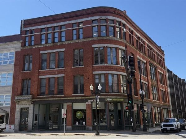 11 Kearney Sq., Lowell, MA 01852