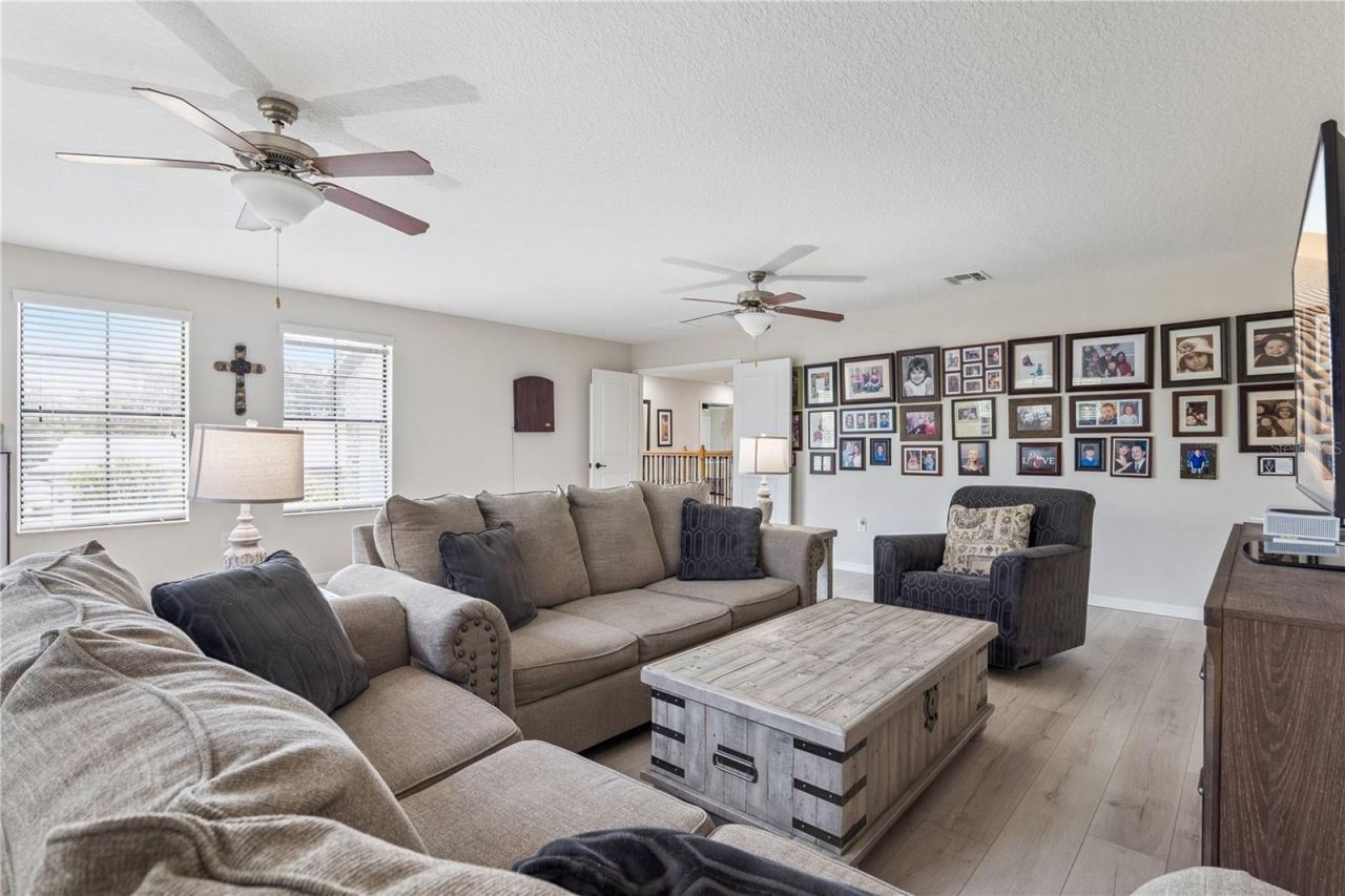 32628 View Haven Lane, Sorrento, FL 32776 Photo