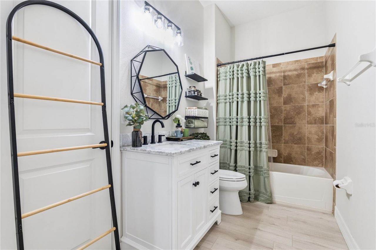 32628 View Haven Lane, Sorrento, FL 32776 Photo