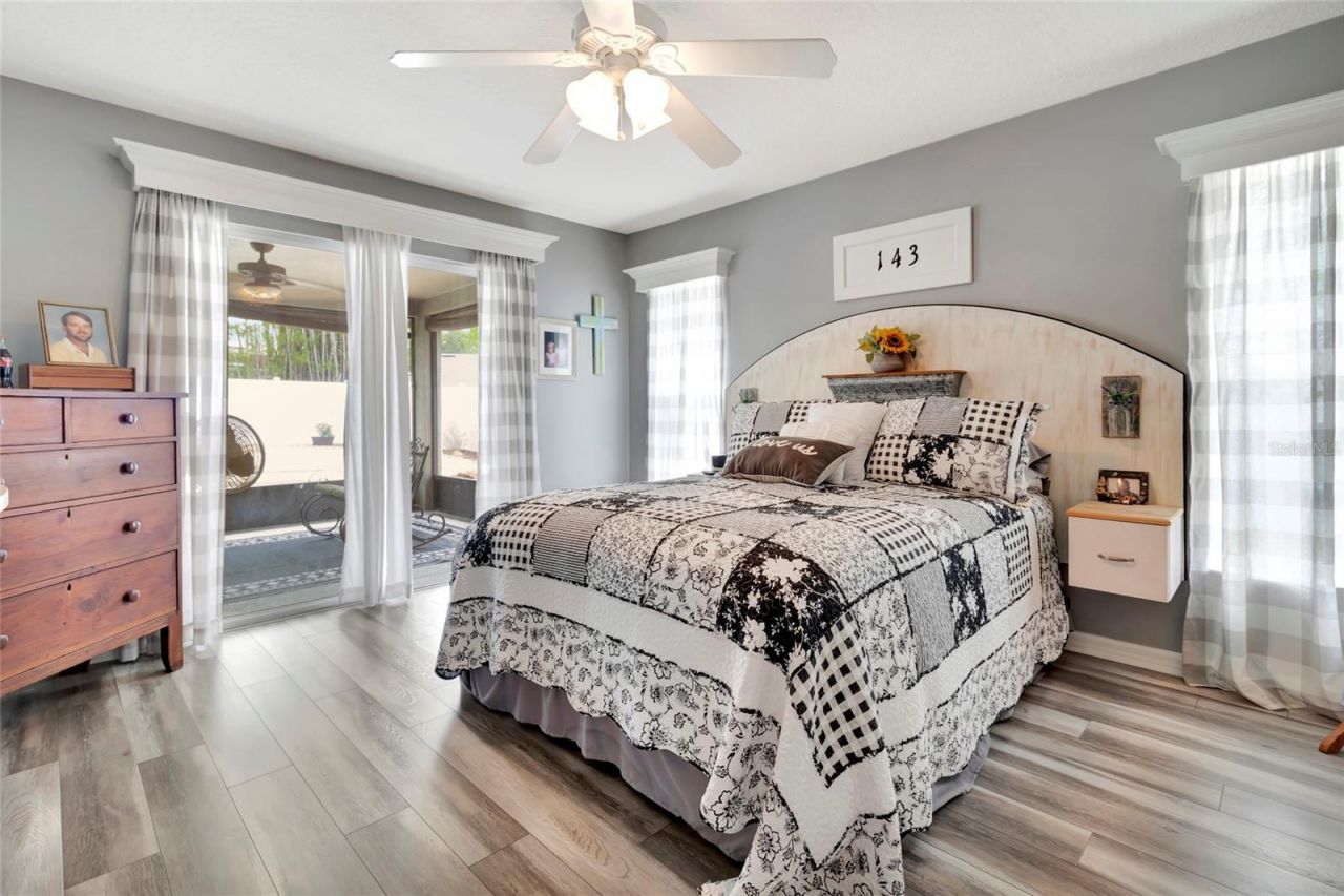 226 Pleasant Hill Drive, Clermont, FL 34711 Photo