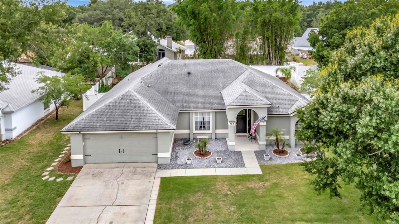 226 Pleasant Hill Drive, Clermont, FL 34711 Photo