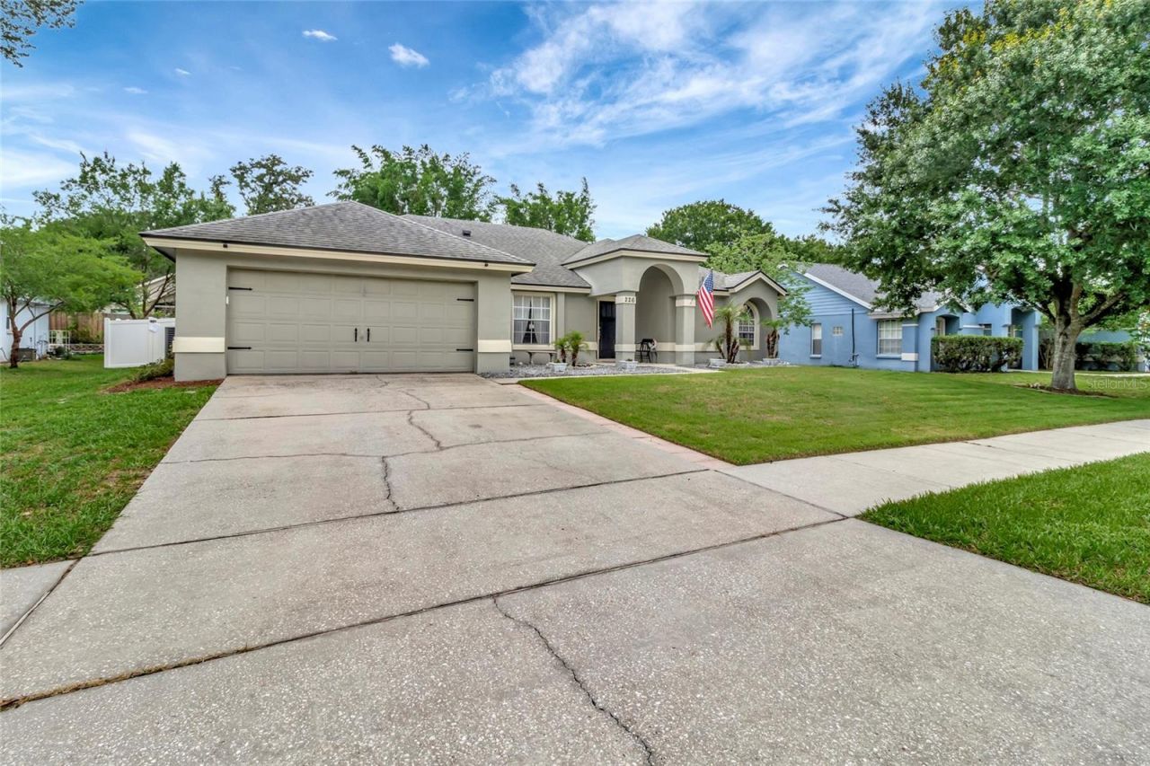 226 Pleasant Hill Drive, Clermont, FL 34711 Photo