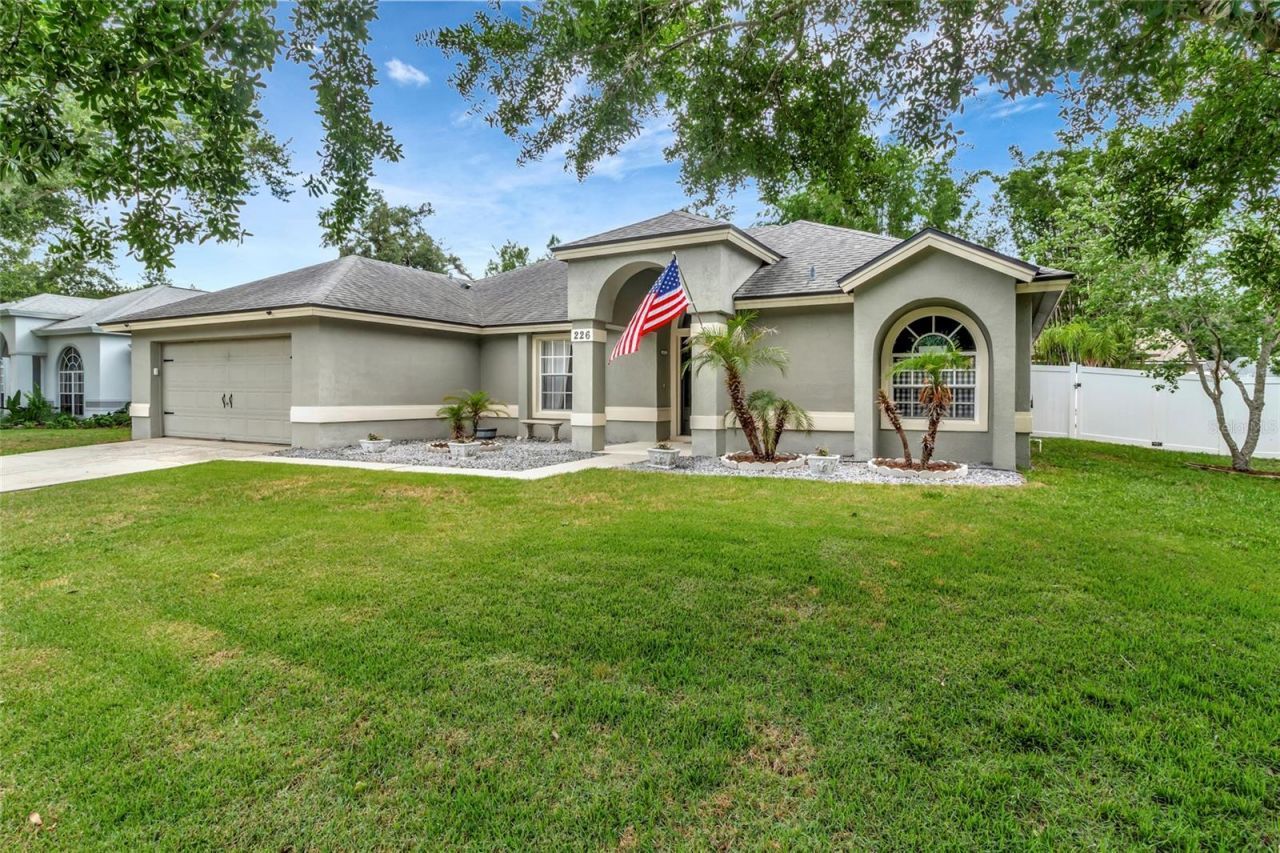 226 Pleasant Hill Drive, Clermont, FL 34711 Photo