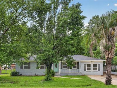 5917 Hagood Avenue, Hanahan, SC 29410