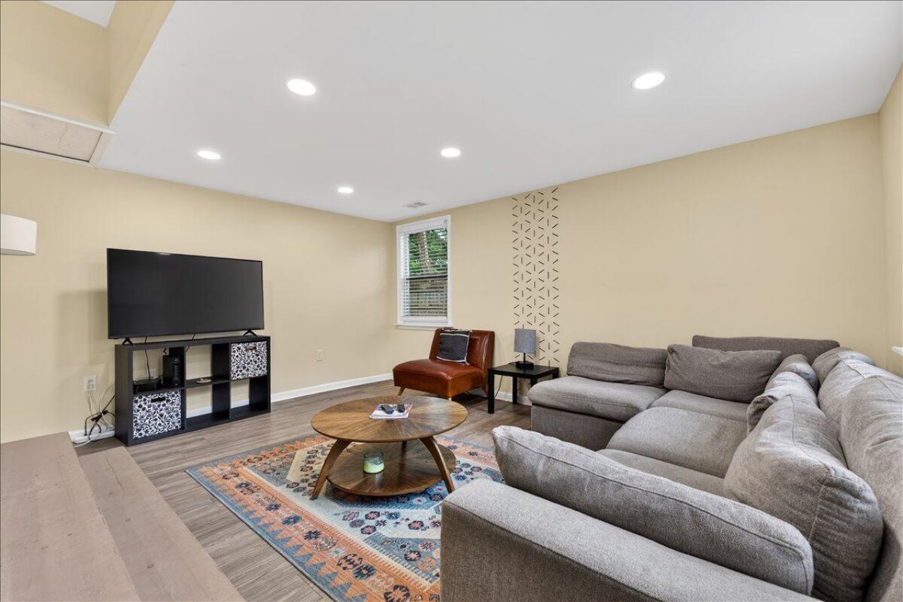 5917 Hagood Avenue Photo 10