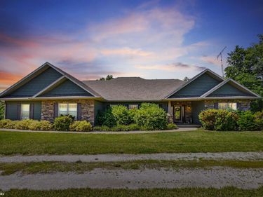 2529 Bass Drive, New London, IA 52645