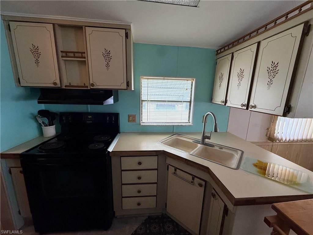 204 Sojourn Dr, North Fort Myers, FL 33903 Photo