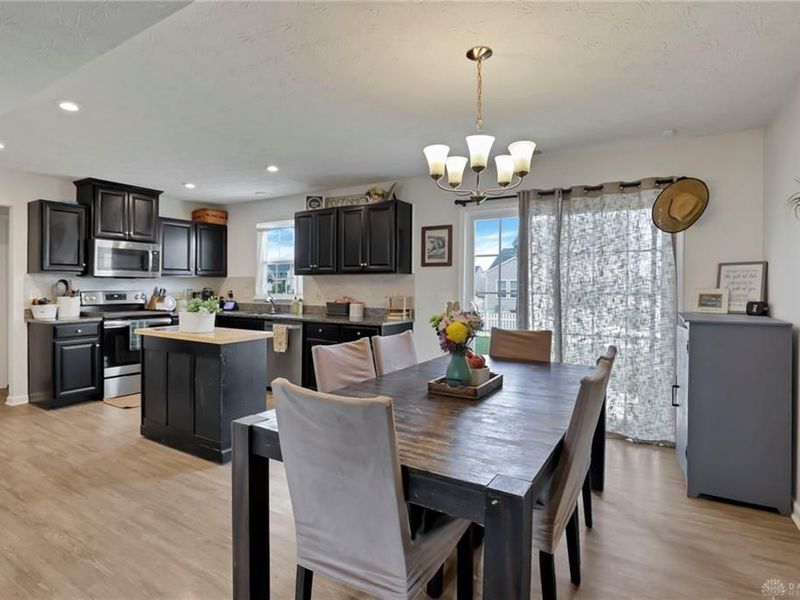 6207 Willow Oak Drive, Huber Heights, OH 45371 Photo 3