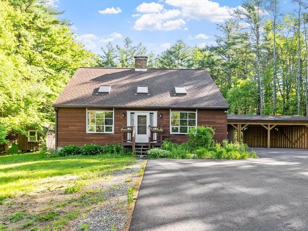 688 Whitney St, Gardner, MA 01440