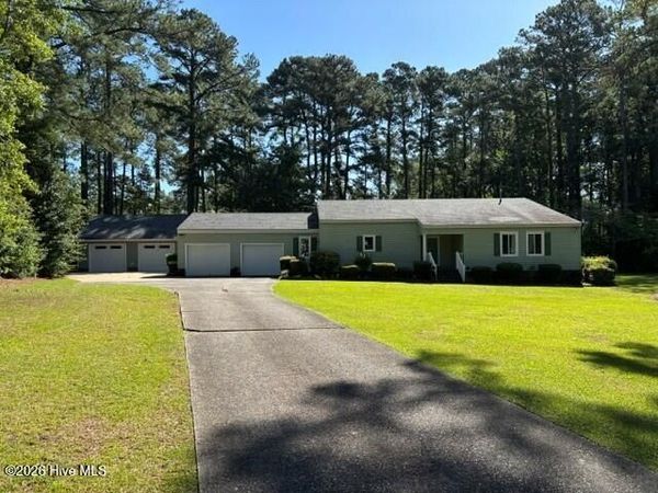4501 W Fairway Drive, Trent Woods, NC 28562