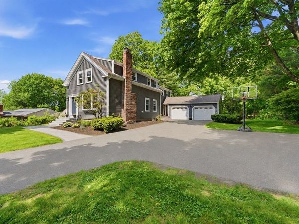 24 Worcester St, Grafton, MA 01519