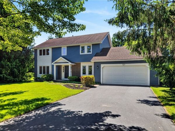 121 Caversham Woods , Pittsford, NY 14534