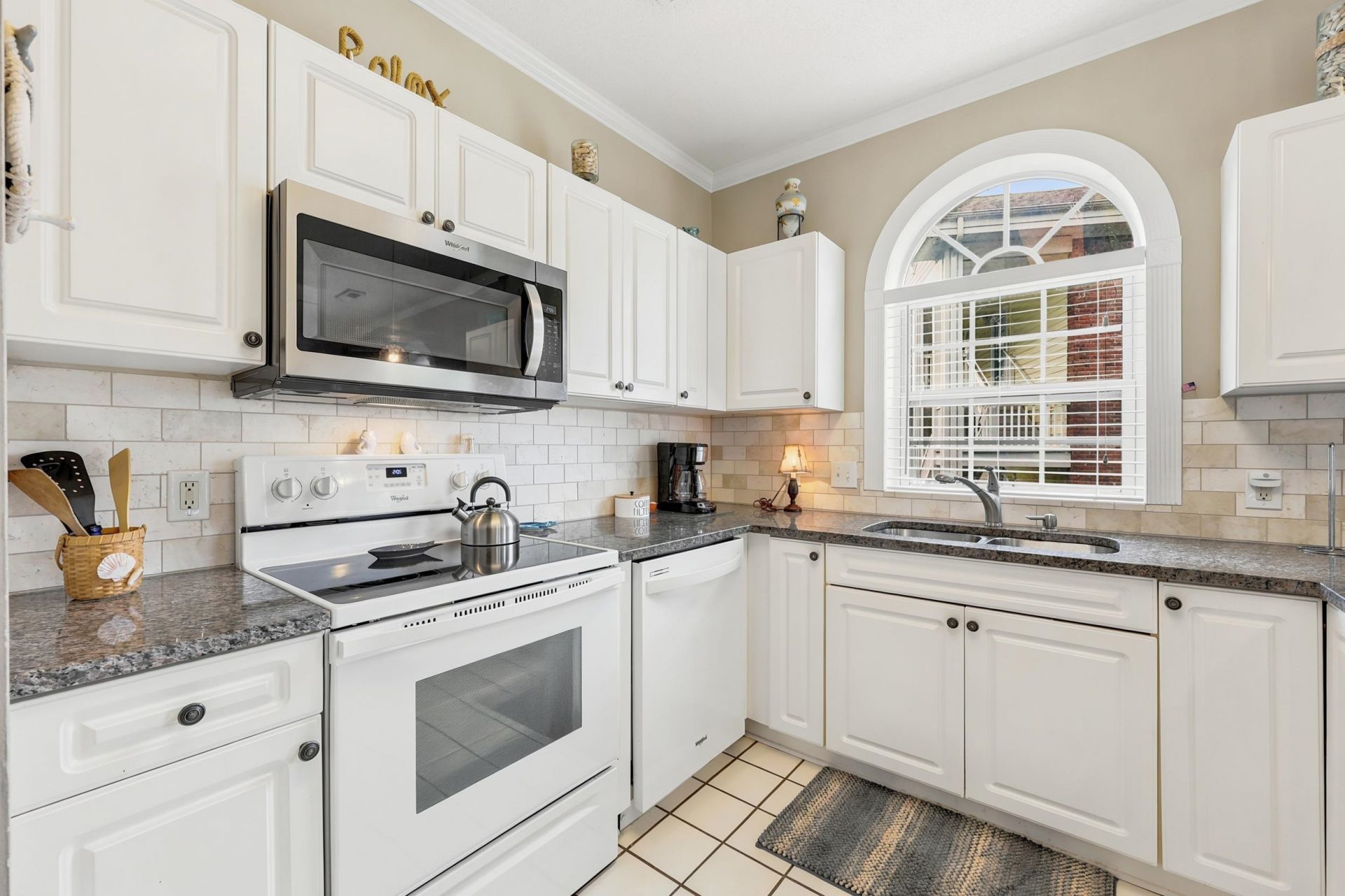4185 Hibiscus Dr.  Photo 7