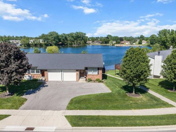 2861 Porter Street SW, Grandville, MI 49418