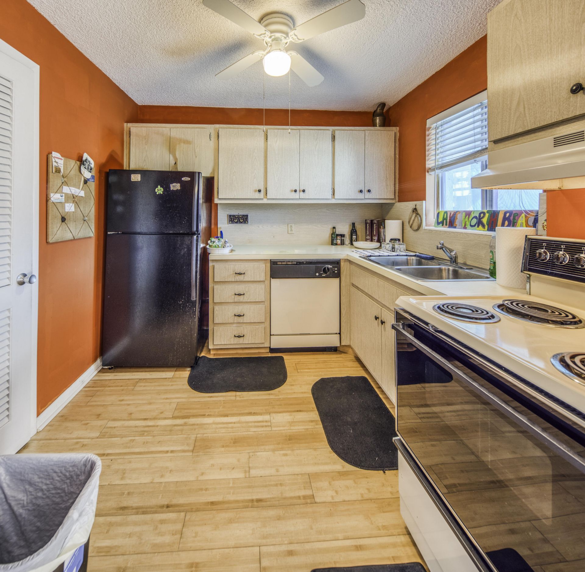 1 N Golfview Road, Unit 205, Lake Worth Beach, FL 33460 Photo