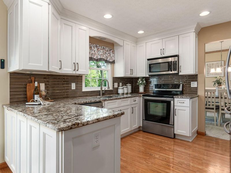 2070 Shirlene Drive , Grove City, OH 43123 Photo 12