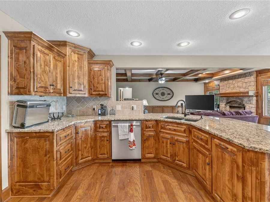 Property Image 16