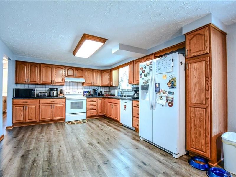 6500 Lemans Lane, Huber Heights, OH 45424 Photo 12