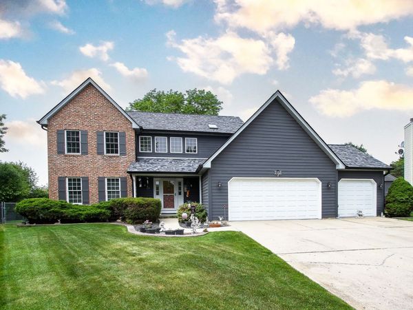 2153 Jordan Circle, Elgin, IL 60123