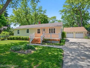 968 Beckley Avenue, Oxford Twp, MI 48371