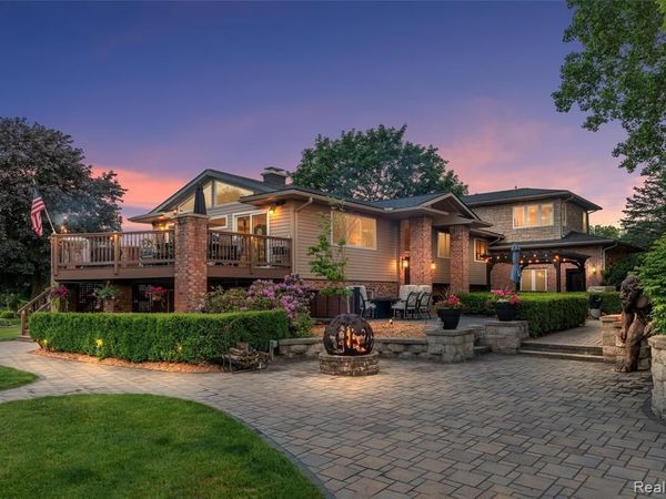 8950 Riverview , Dexter Twp, MI 48169