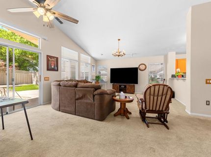 300 Whiterose Ct, Roseville, CA 95747 Photo