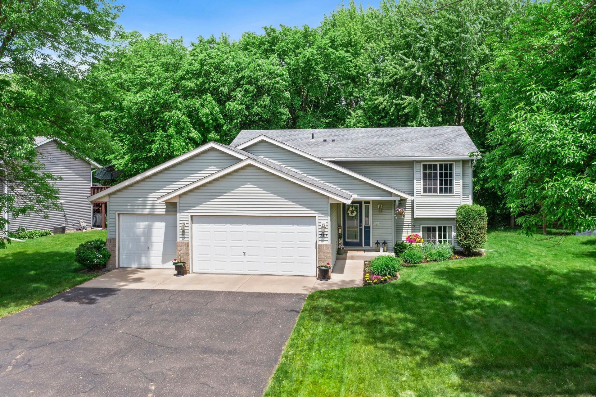 735 Marigold Drive , Cambridge, MN 55008