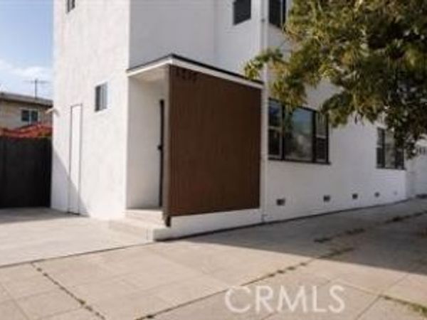 1211 Cole , Los Angeles, CA 90038