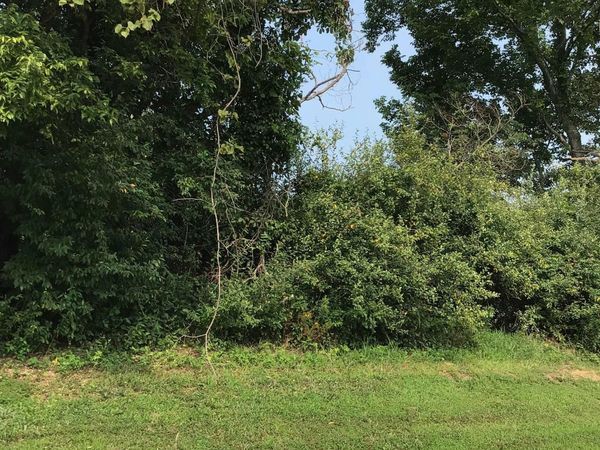 1 Aqua Lane, Huntingburg, IN 47542