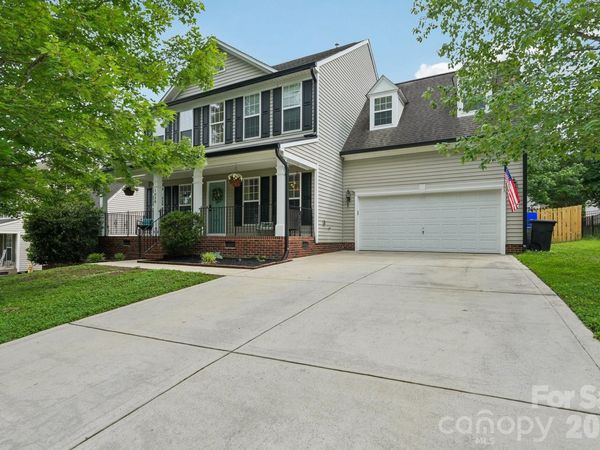 1038 Pepperwood Place, Lake Wylie, SC 29710
