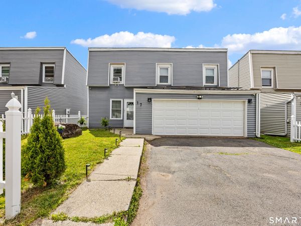 17 Inverness, Middletown, CT 06457