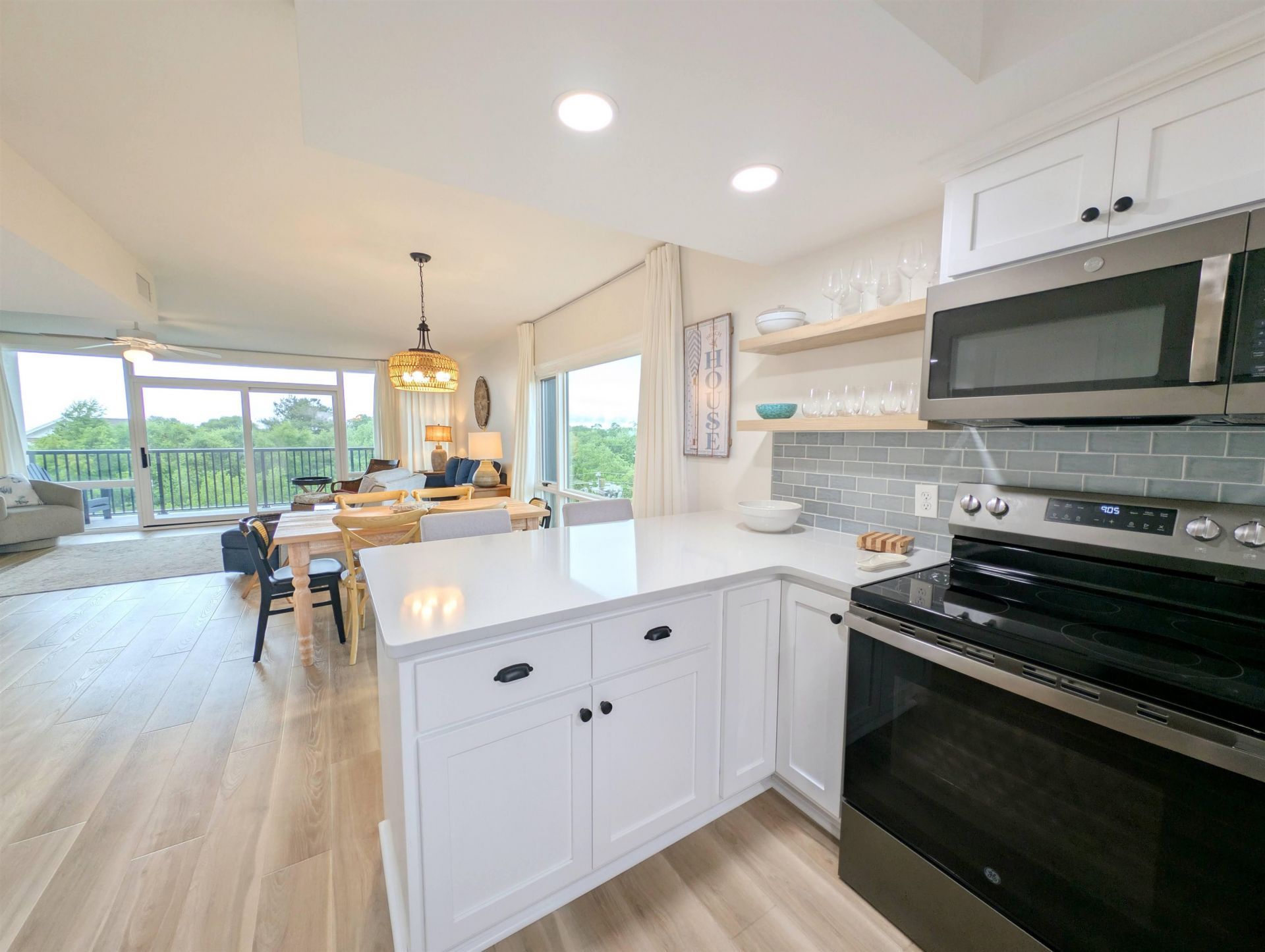 423 Parker Dr.  Photo 19