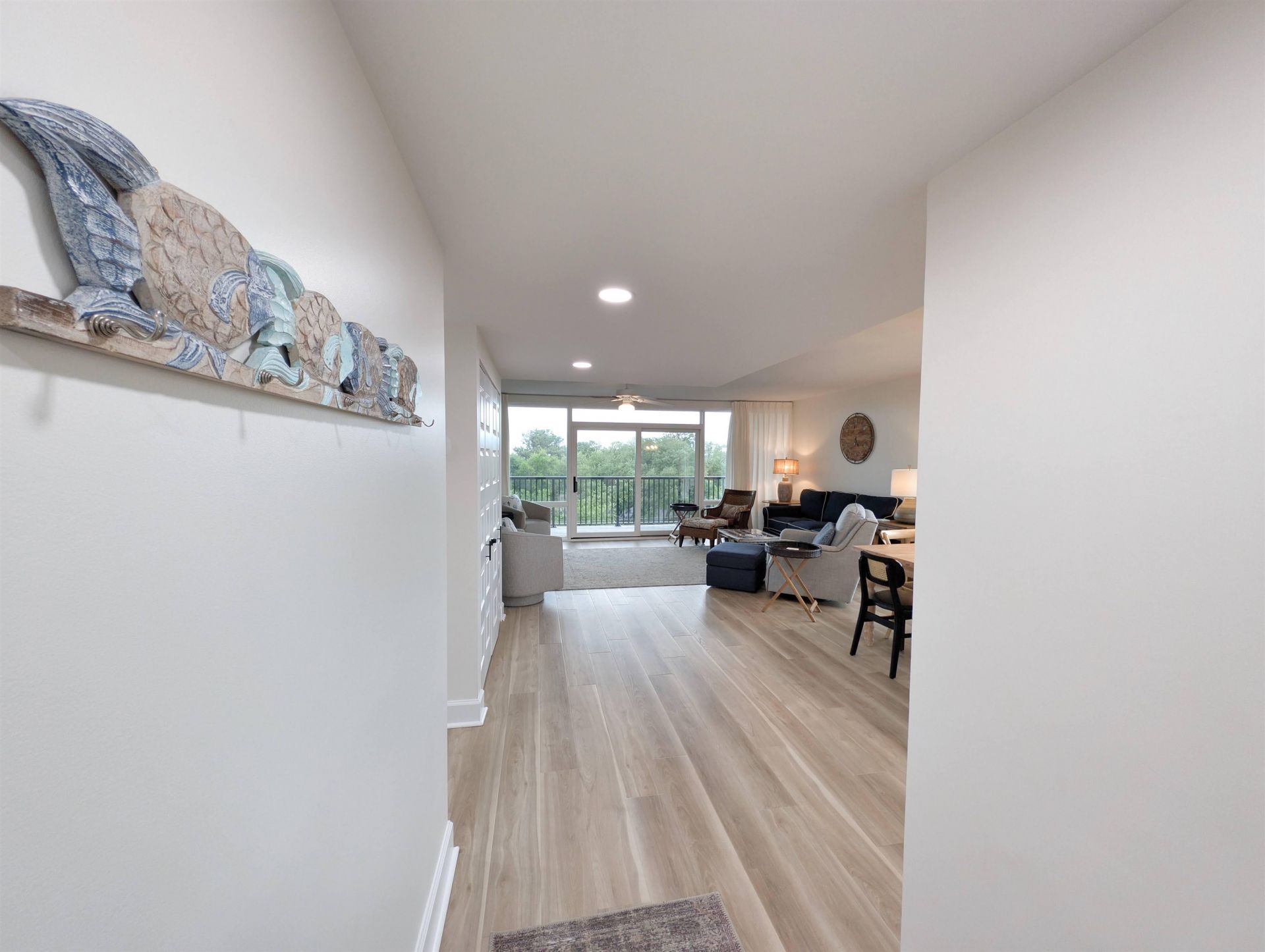 423 Parker Dr.  Photo 4