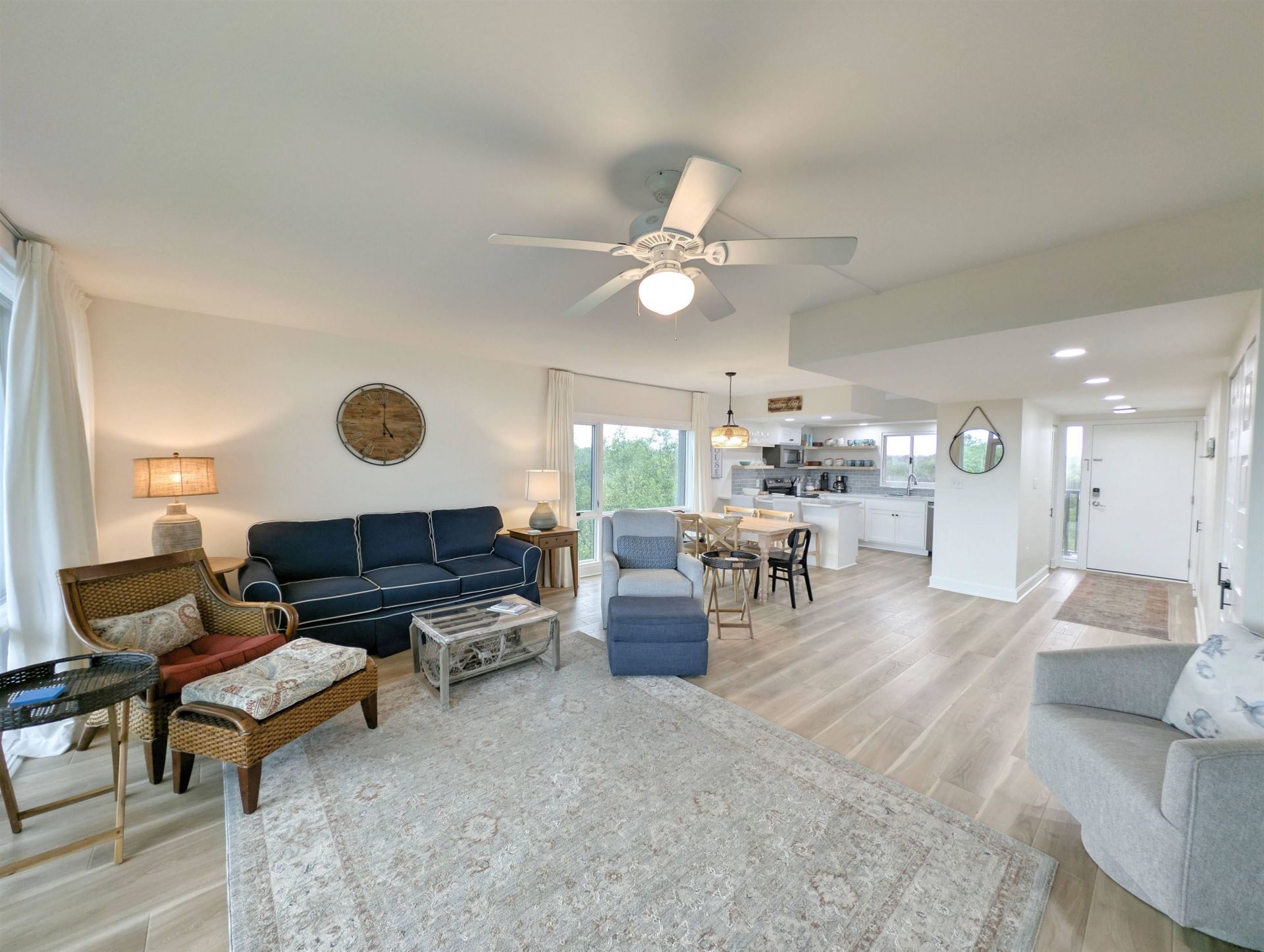 423 Parker Dr.  Photo 8
