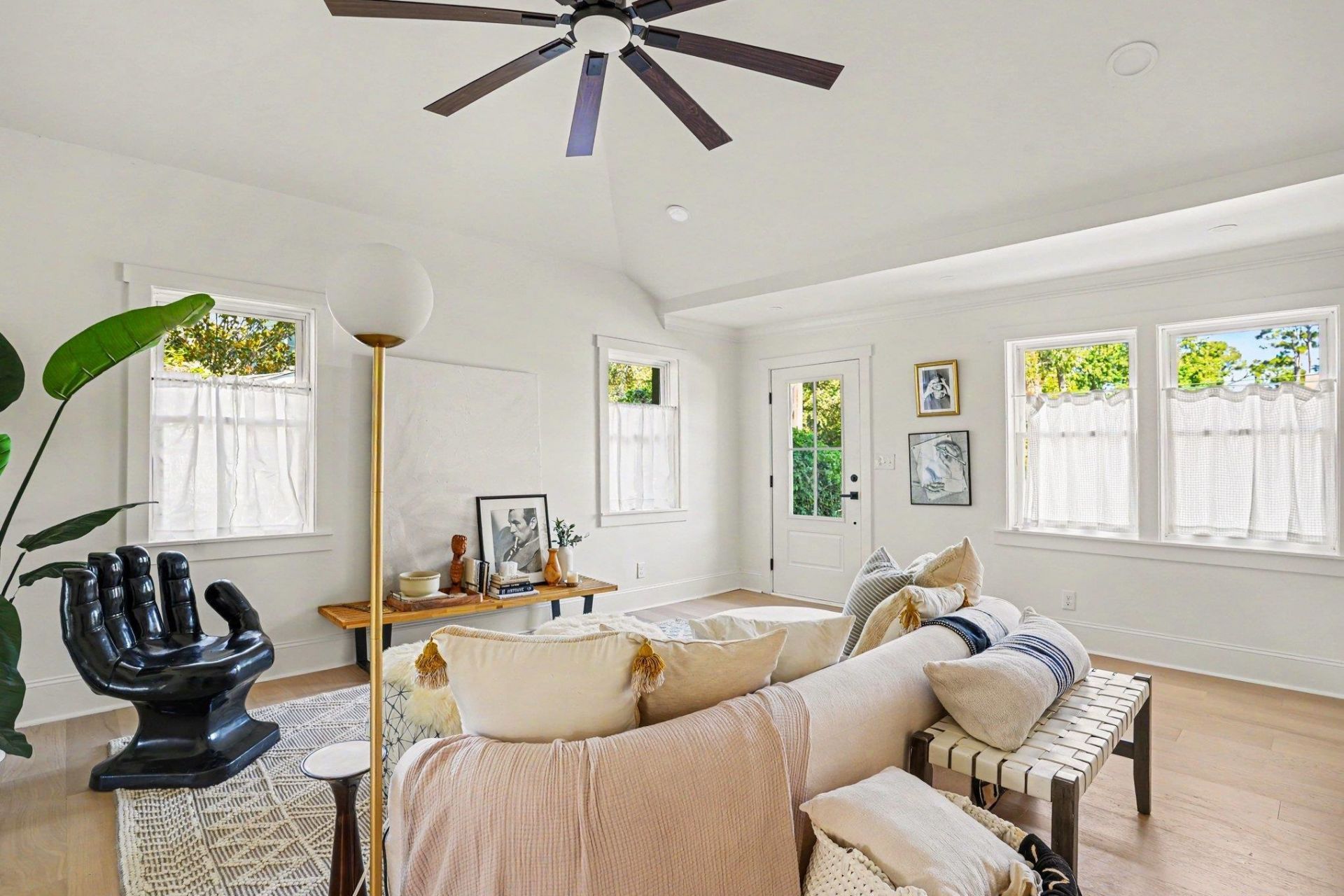 5604 N Kings Hwy. Photo 10